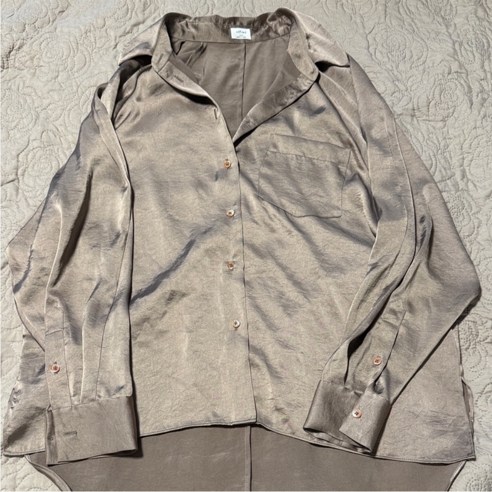 Wilfred Silky Button-Up Shirt Taupe